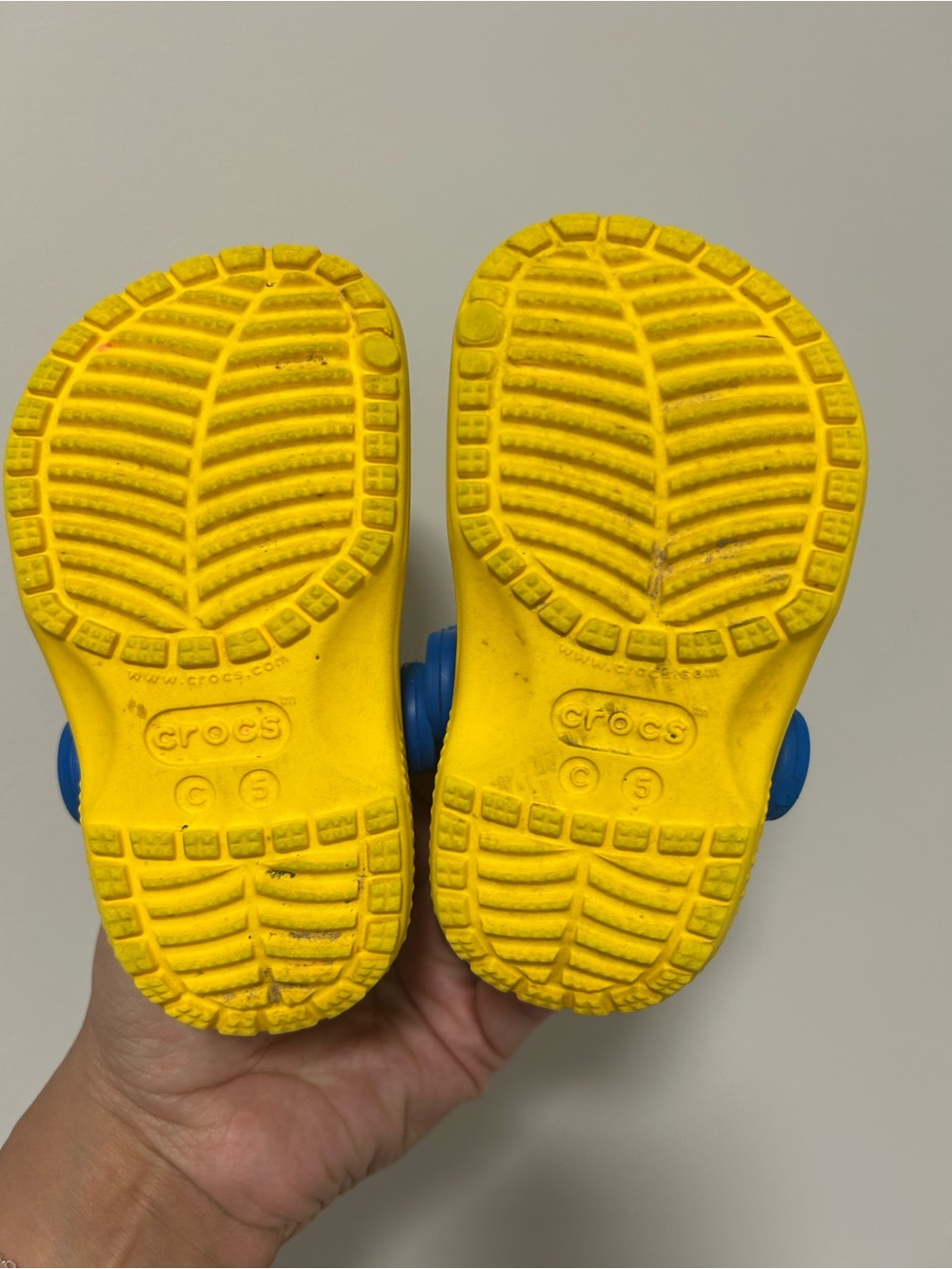 CROCS Kids Yellow Minions Clog Sandals with Blue Strap - Picture 3 of 3